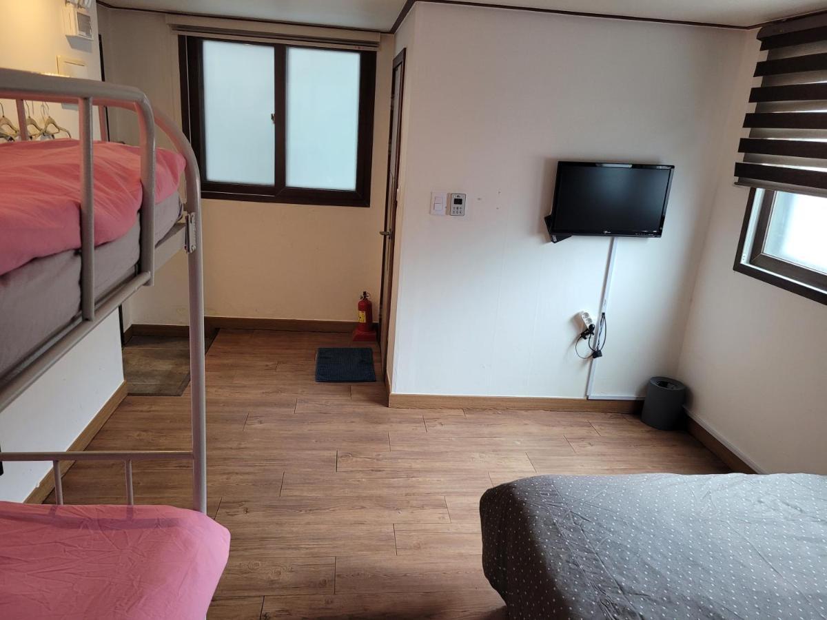 Olive Hostel Myeongdong Seoul Ngoại thất bức ảnh