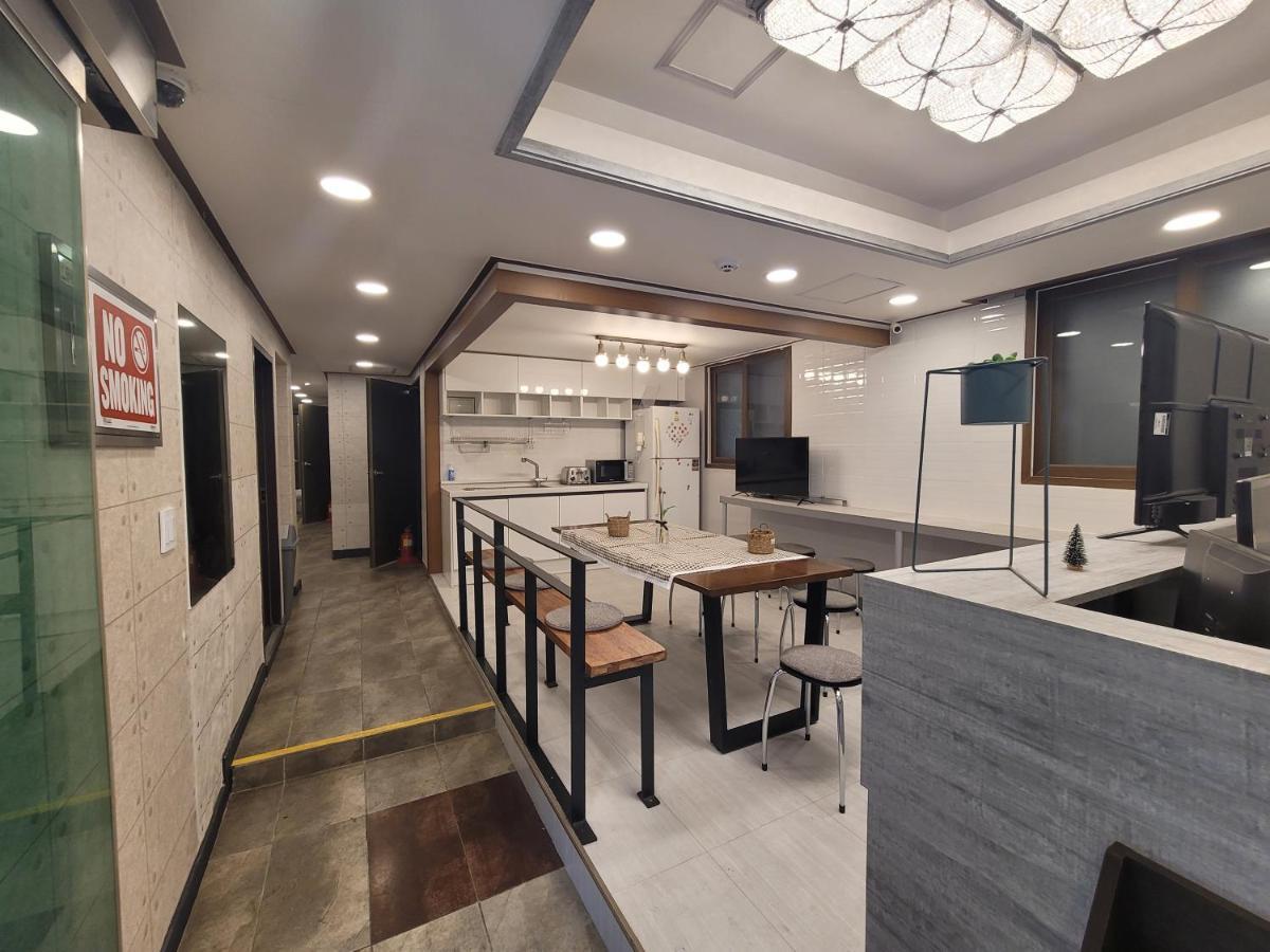 Olive Hostel Myeongdong Seoul Ngoại thất bức ảnh